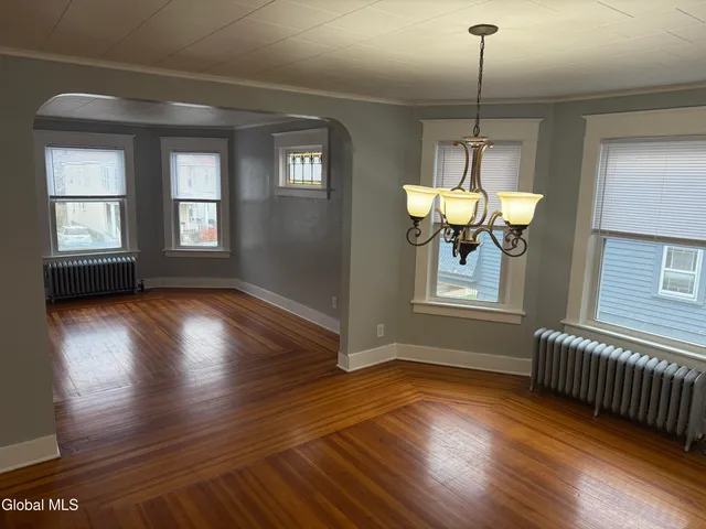 $1,750 | 822 Hampton Avenue, Schenectady, NY 12309