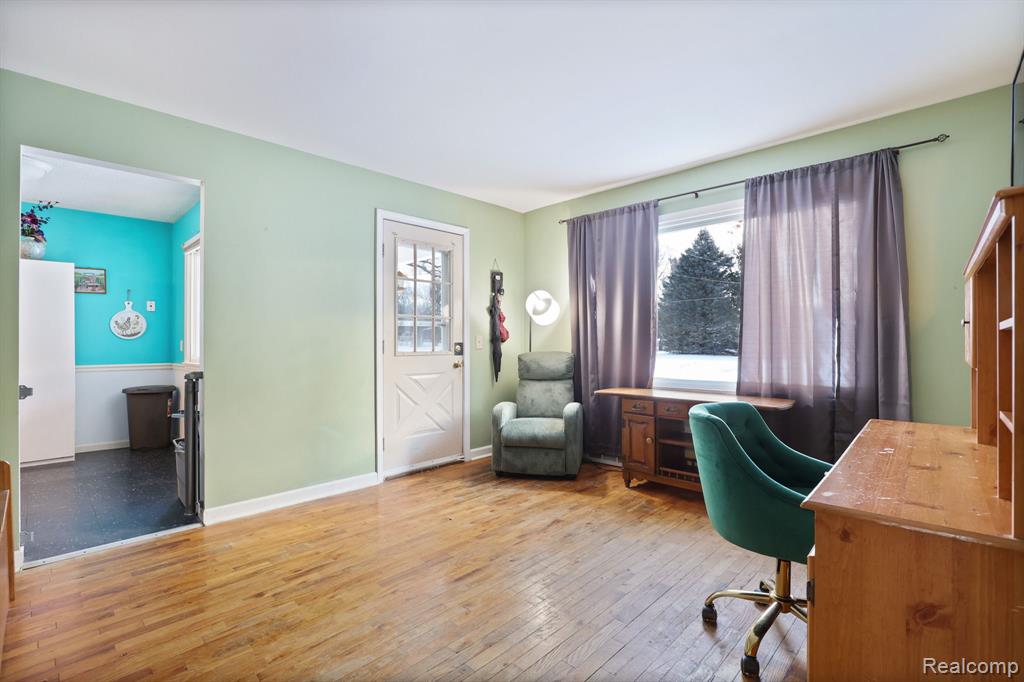 5465 Johnson Road Flushing, MI 48433 - Photo 8 of 52 Gallery Image 8