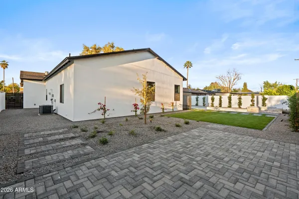 $1,989,000 | 4107 East Avalon Drive, Phoenix, AZ 85018