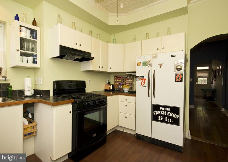 3610 Keswick Road Baltimore, MD 21211 - Photo 9 of 23 Kitchen