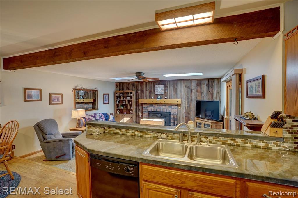 2062 West Reid Road Flint, MI 48507 - Photo 34 of 74 Gallery Image 34