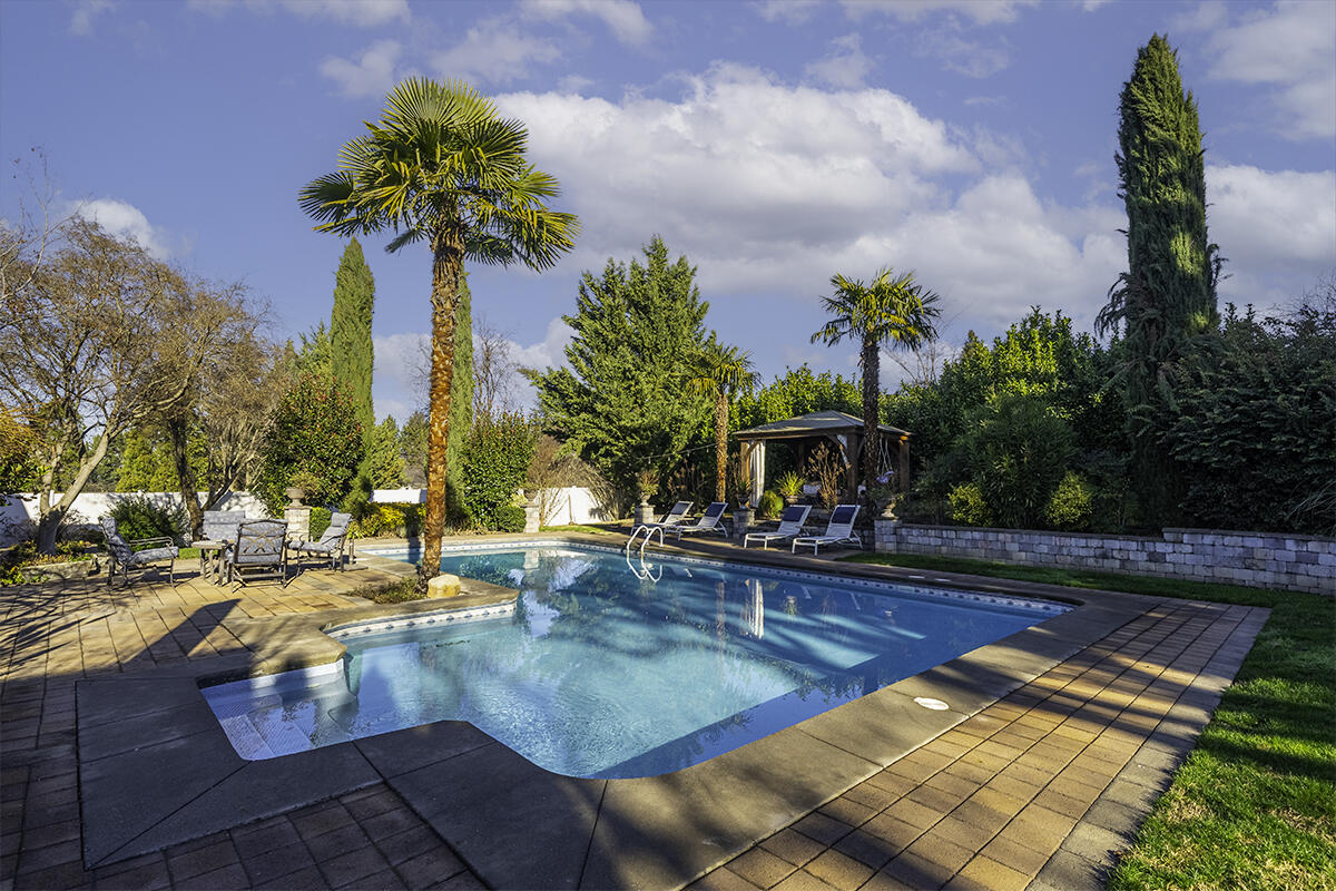 3343 Lone Pine Road Medford, OR 97504 - Photo 9 of 47 Inground Saltwater Pool, Paver Patio & Private Cabana