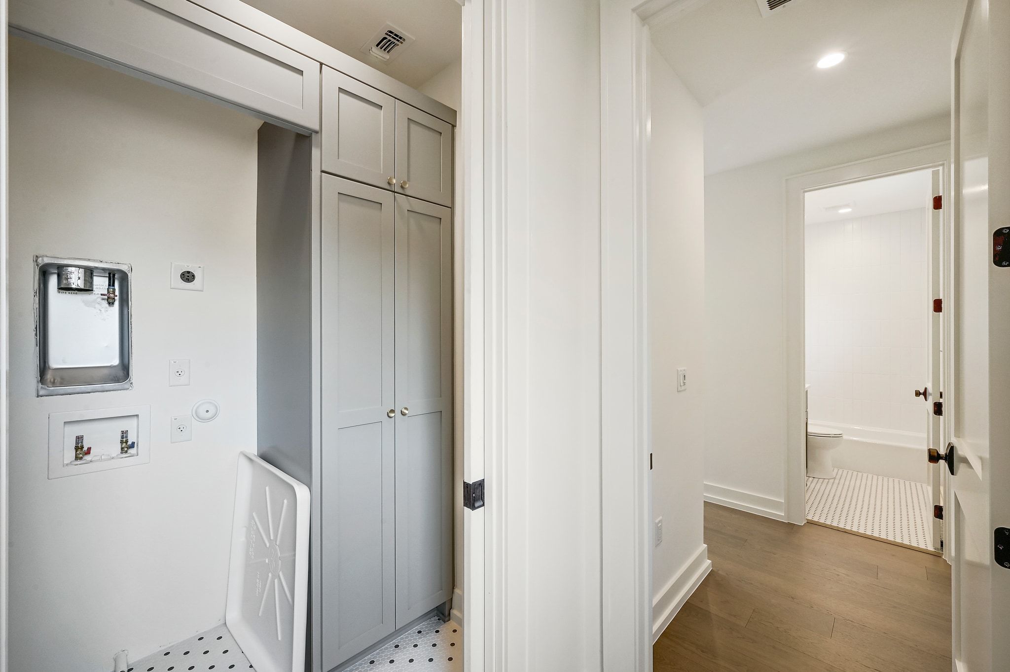 1705 Cullen Avenue Austin, TX 78757 - Photo 29 of 35 a view of elevator with hallway