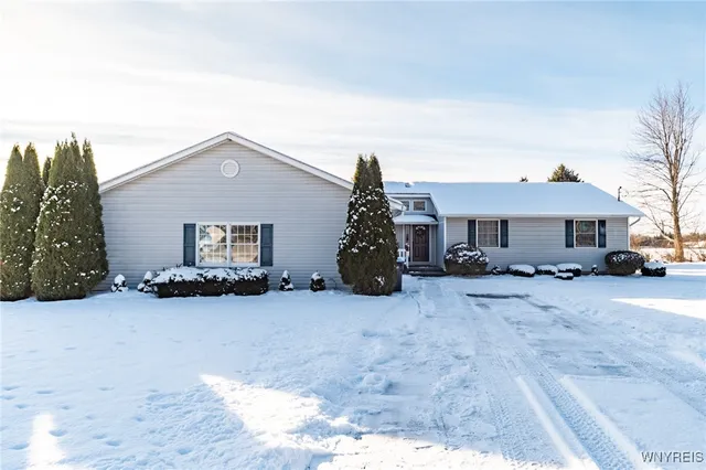 $324,900 | 4416 South Bennett Heights, Batavia, NY 14020