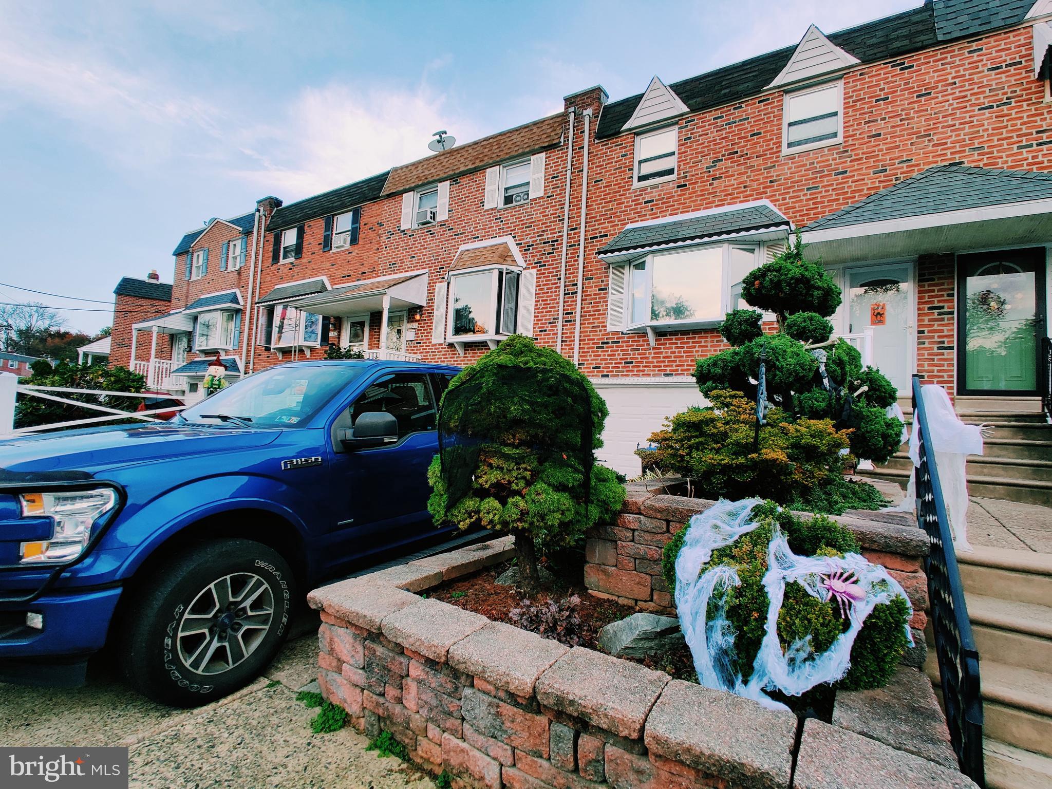 12313 Wyndom Road Philadelphia, PA 19154 - Photo 2 of 52 Outside-front-02
