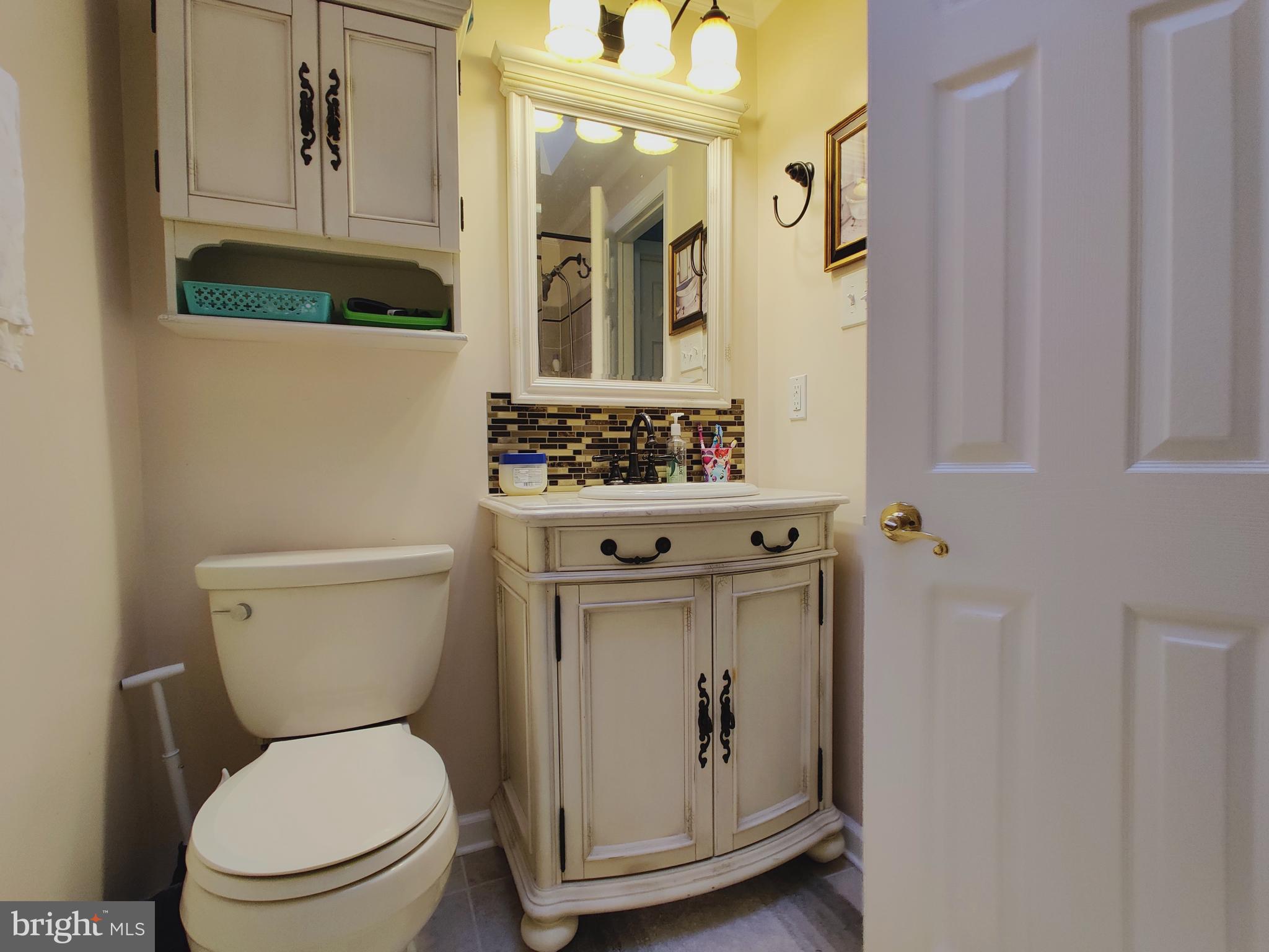 12313 Wyndom Road Philadelphia, PA 19154 - Photo 29 of 52 Hallway-bathroom-01
