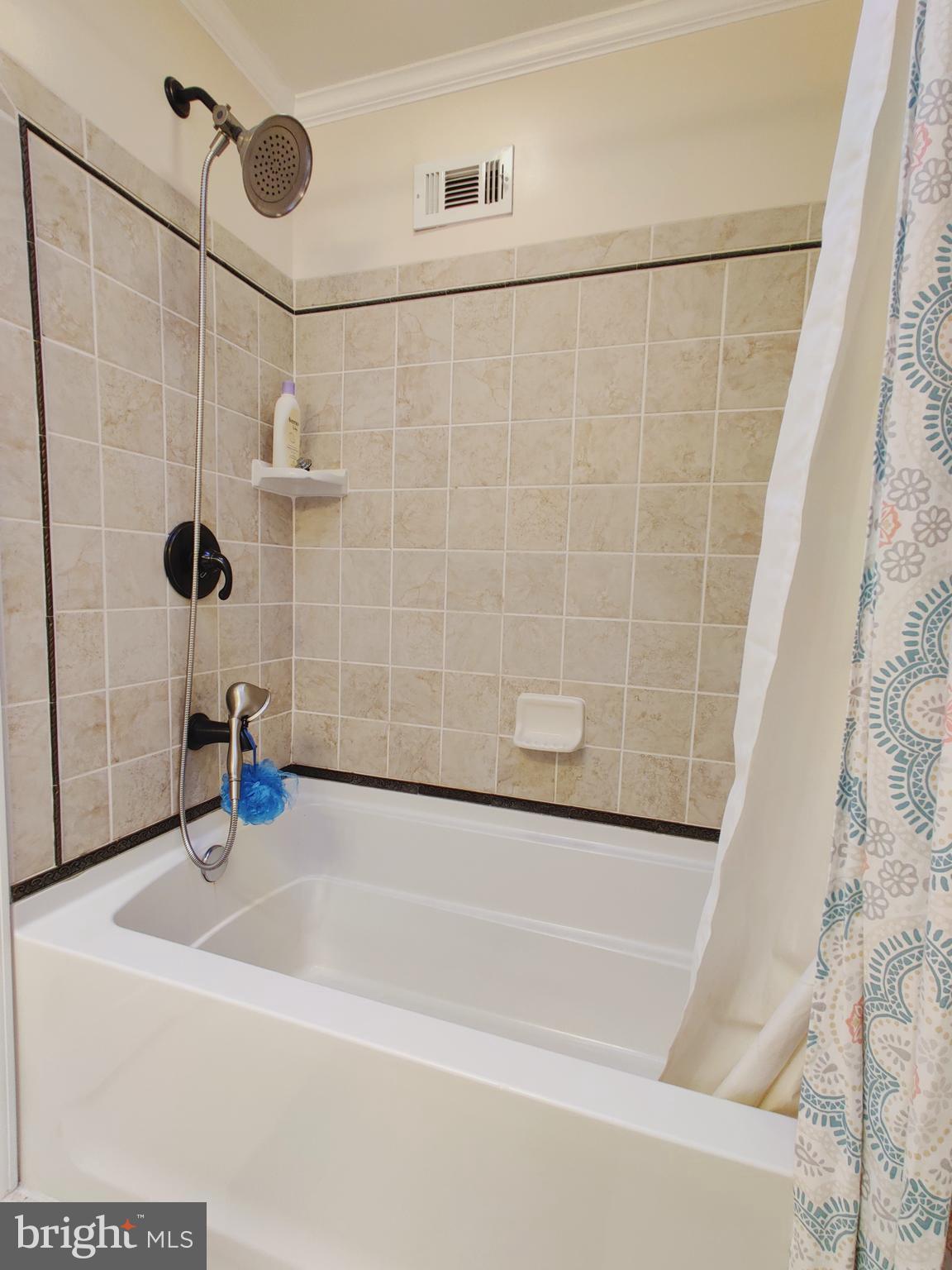 12313 Wyndom Road Philadelphia, PA 19154 - Photo 31 of 52 Hallway-bathroom-03