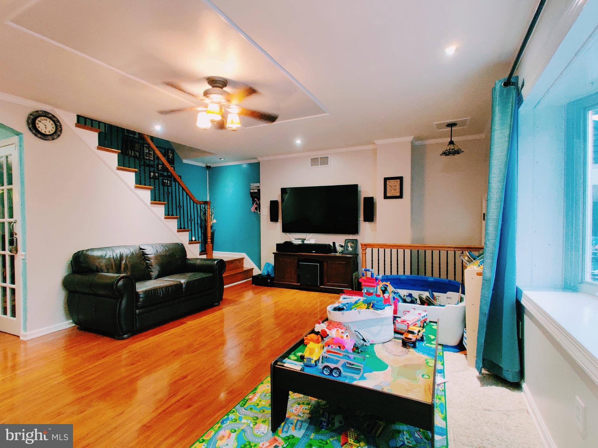 12313 Wyndom Road Philadelphia, PA 19154 - Photo 6 of 52 Living-room-03