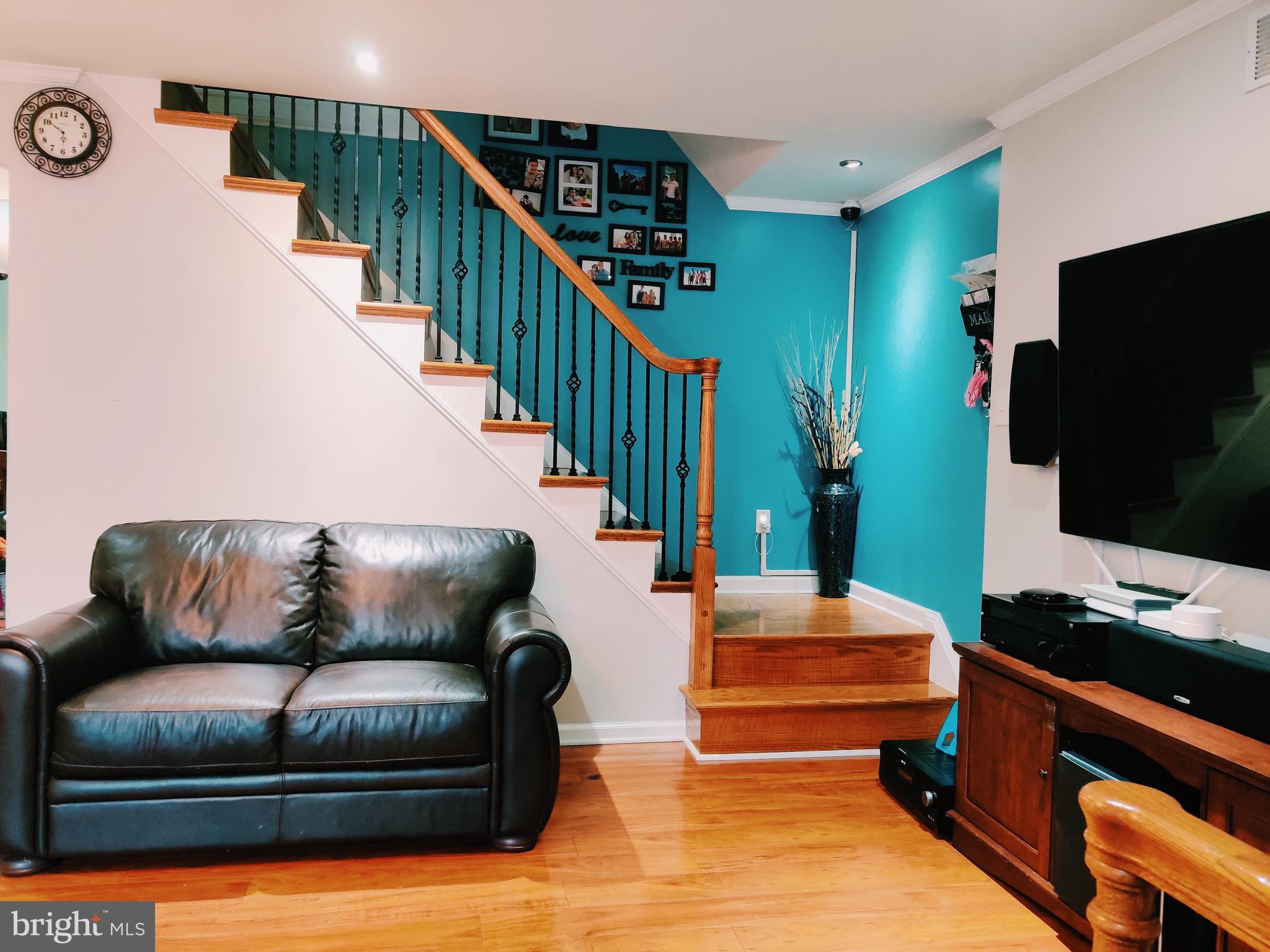 12313 Wyndom Road Philadelphia, PA 19154 - Photo 7 of 52 Living-room-04