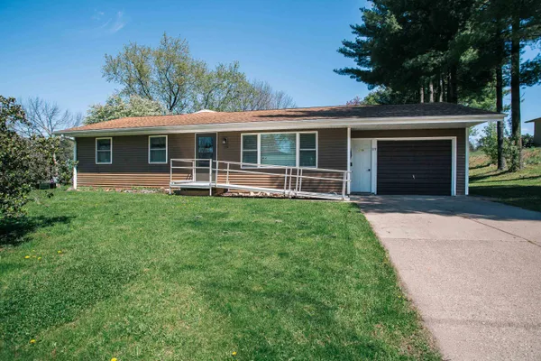 $229,900 | 119 State Street, Neillsville, WI 54456