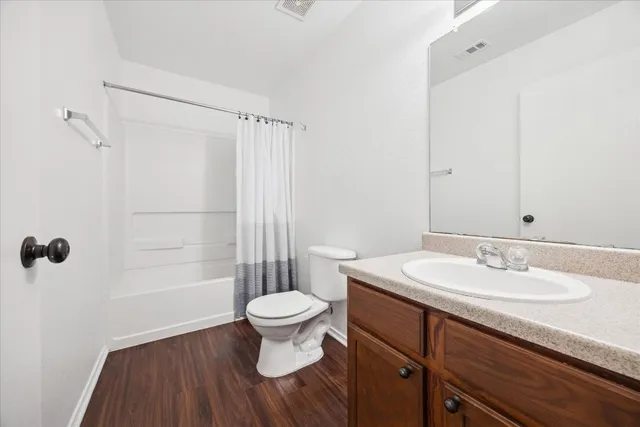a view of a storage & utility room with washer and dryer
