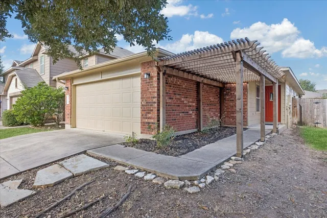 $1,995 | 11304 Autumn Ash Drive, Manchaca, TX 78652