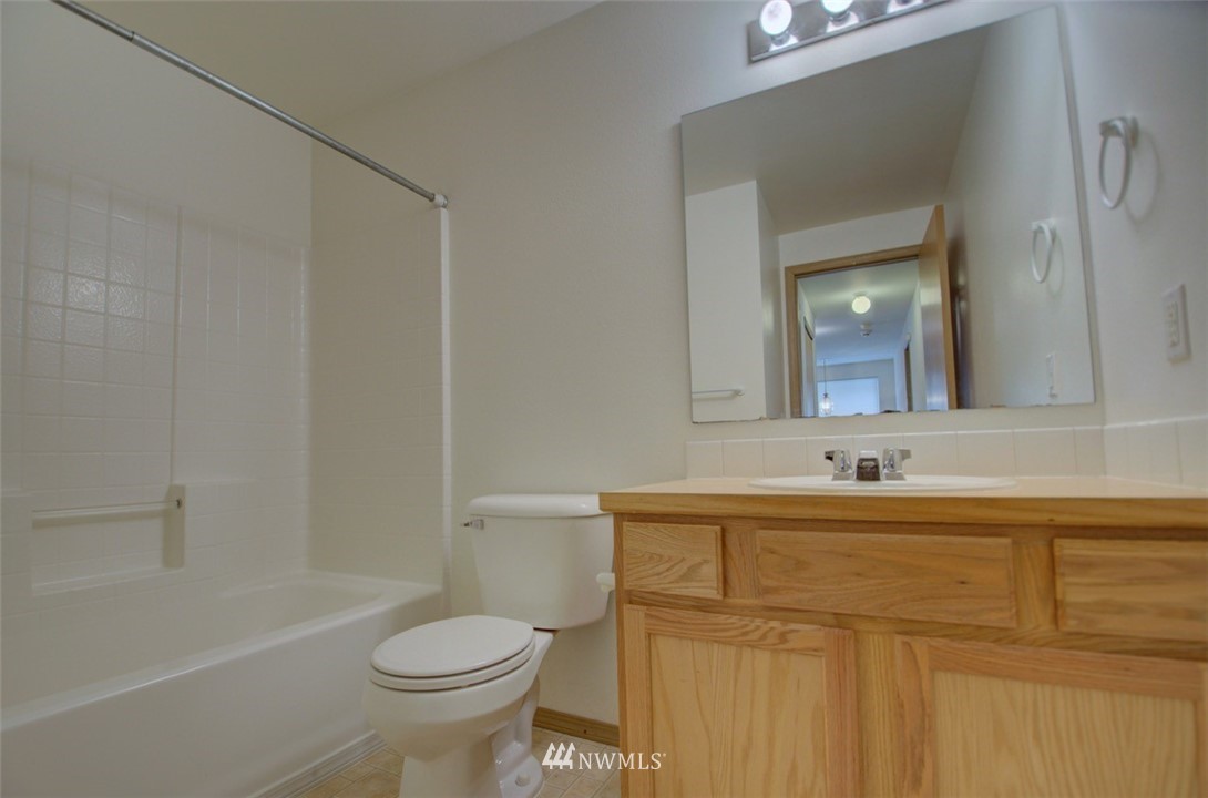6701 Compton Boulevard Southeast Lacey, WA 98513 - Photo 14 of 25 Gallery Image 14