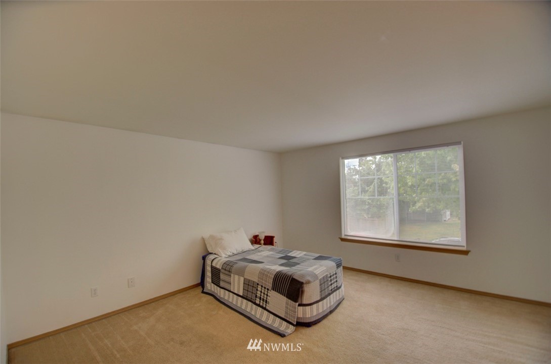 6701 Compton Boulevard Southeast Lacey, WA 98513 - Photo 16 of 25 Gallery Image 16