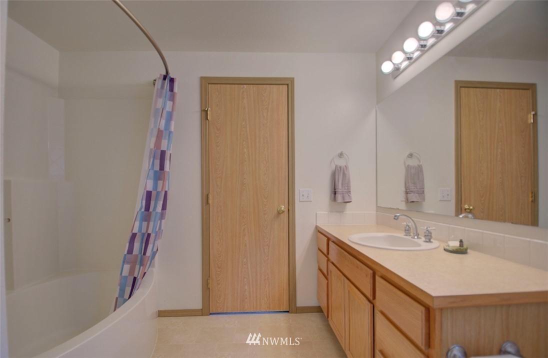6701 Compton Boulevard Southeast Lacey, WA 98513 - Photo 19 of 25 Gallery Image 19