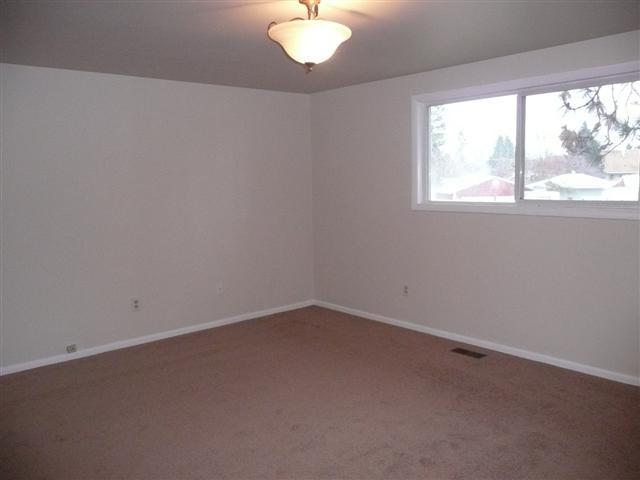 1008 South Oberlin Road Spokane Valley, WA 99206 - Photo 8 of 19