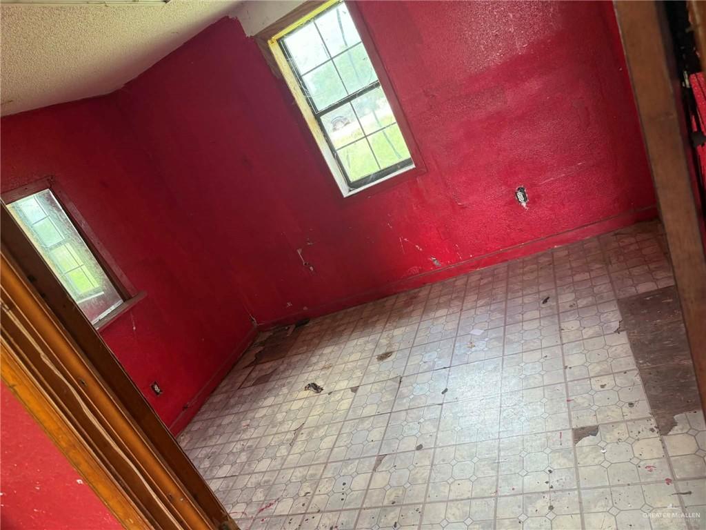 12427 Sasha Drive Santa Rosa, TX 78593 - Photo 8 of 17 a view of an empty room