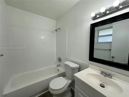 $1,695 | 2500 Johnson Street, Unit 19, Hollywood, FL 33020