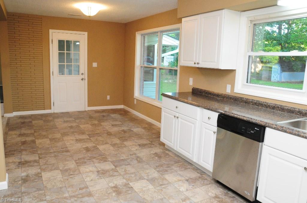 303 Edgeview Road High Point, NC 27260 - Photo 11 of 15 Gallery Image 11