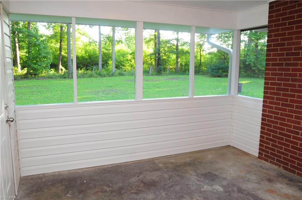 303 Edgeview Road High Point, NC 27260 - Photo 13 of 15 Gallery Image 13