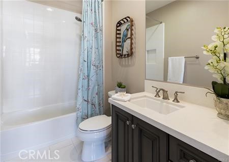 112 Gardenview Irvine, CA 92618 - Photo 22 of 33 a bathroom with a sink a toilet and shower