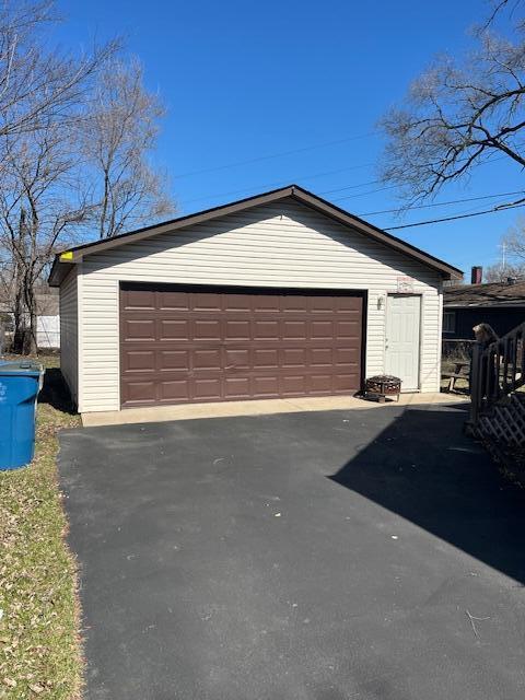 2447 81st Street Highland, IN 46322 - Photo 21 of 25 480x640