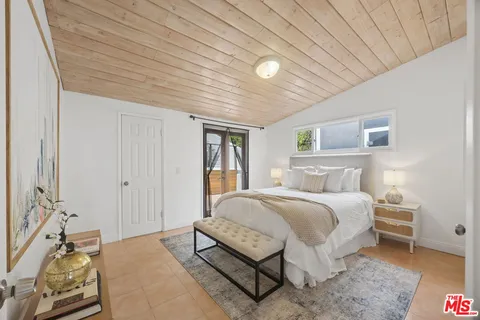 $1,125,000 | Undisclosed Address, Woodland Hills, CA 91364