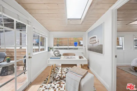 $1,125,000 | Undisclosed Address, Woodland Hills, CA 91364