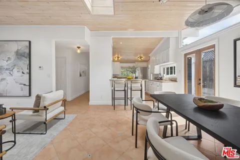 $1,125,000 | Undisclosed Address, Woodland Hills, CA 91364