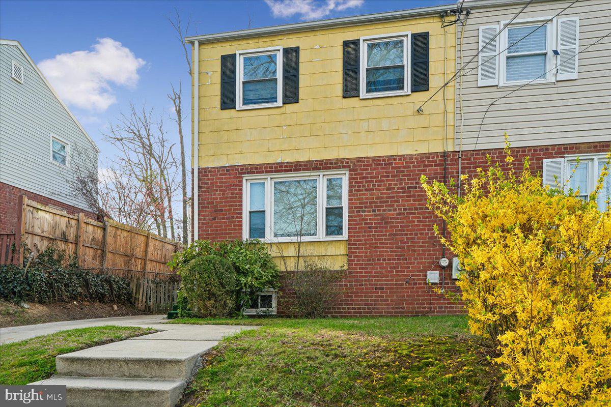 12015 Claridge Road Silver Spring, MD 20902 - Photo 3 of 33 Gallery Image 3