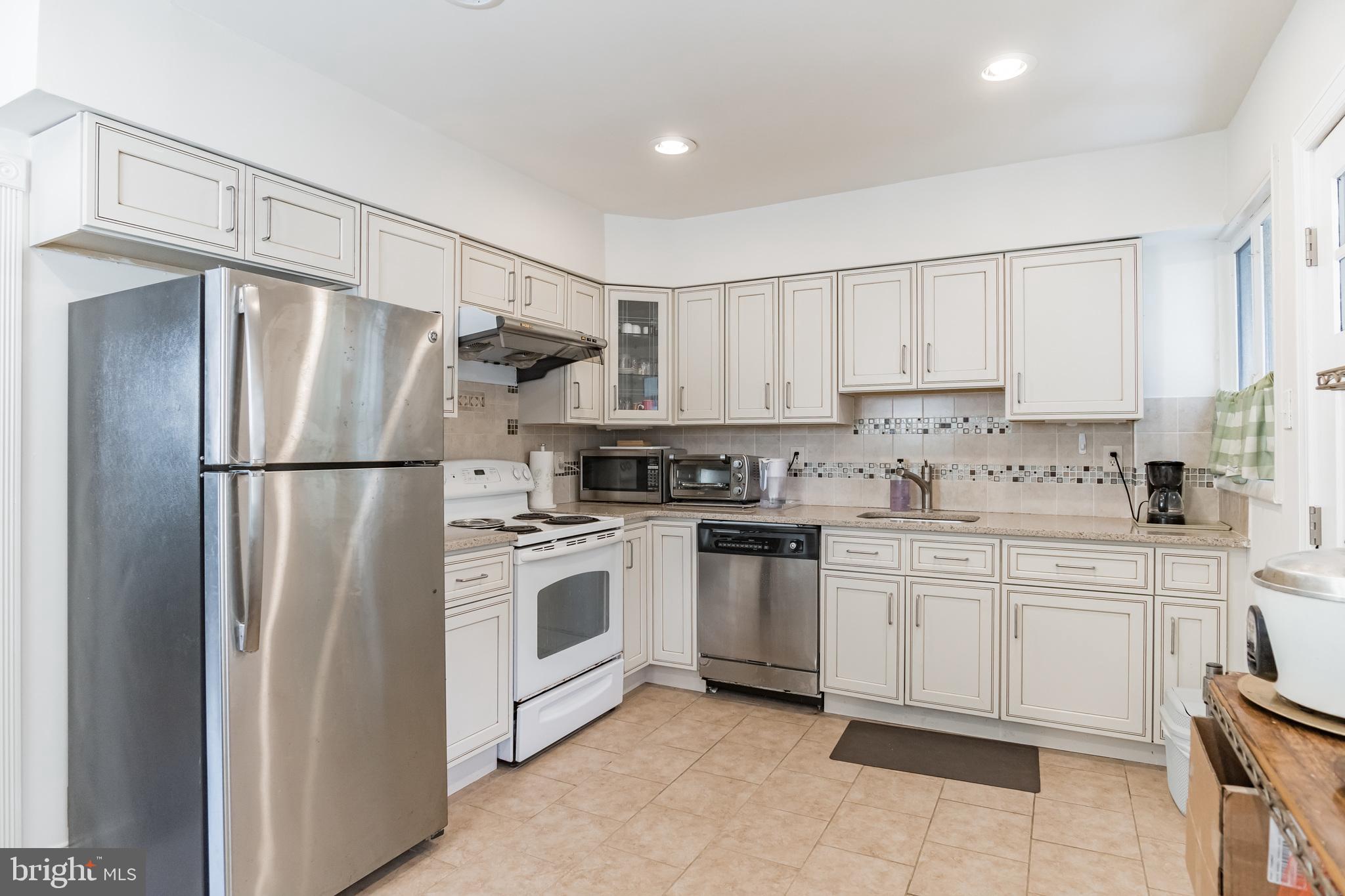 247 Williams Road Bryn Mawr, PA 19010 - Photo 7 of 29