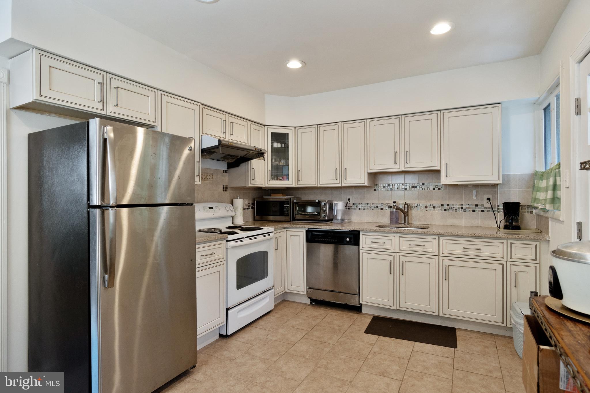 247 Williams Road Bryn Mawr, PA 19010 - Photo 8 of 29