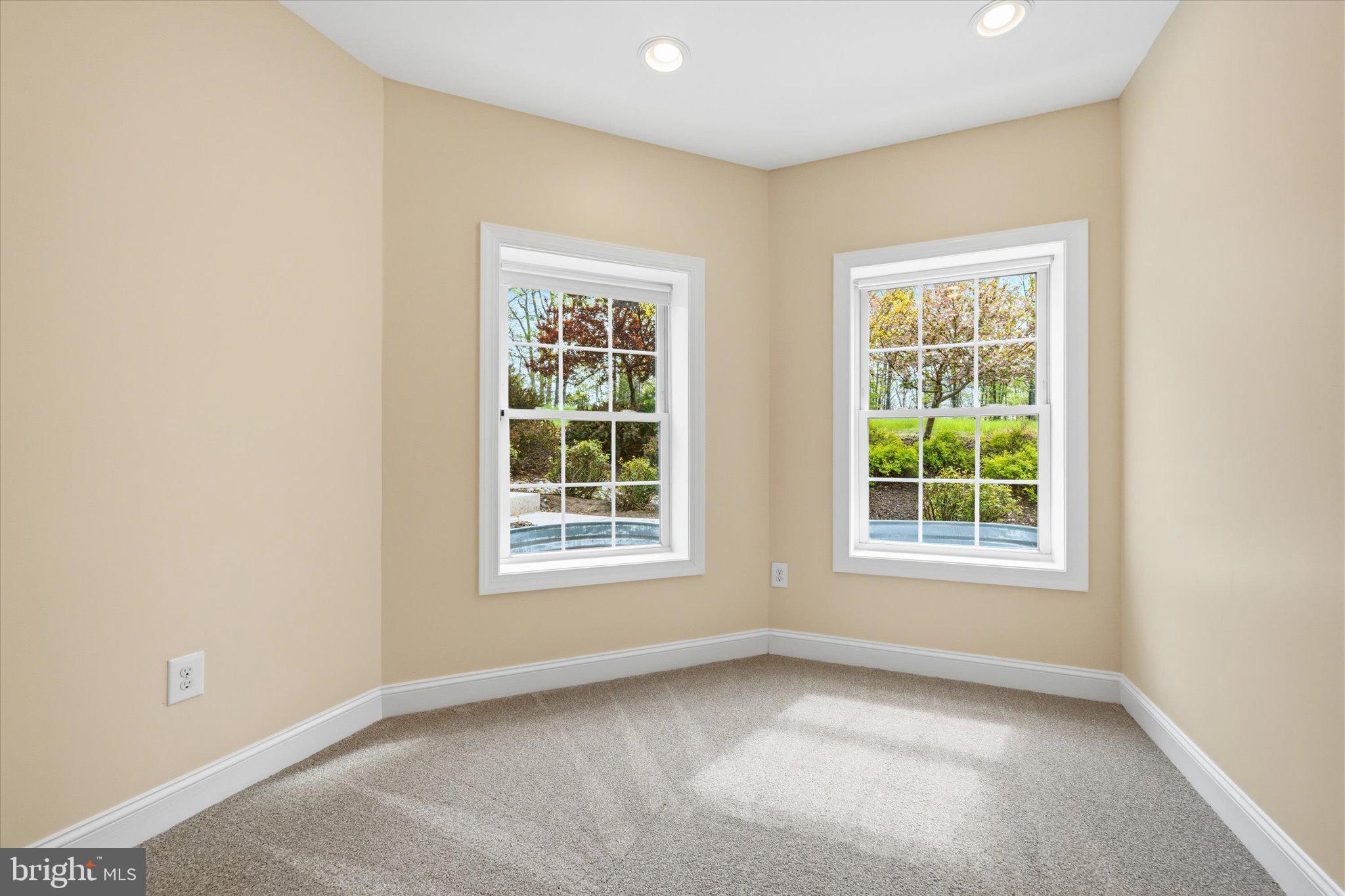 9055 Buckland Mill Road Gainesville, VA 20155 - Photo 51 of 76 View of Patio