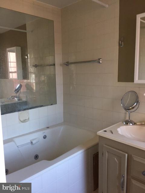 531 9th Street Northeast Washington, DC 20002 - Photo 4 of 11