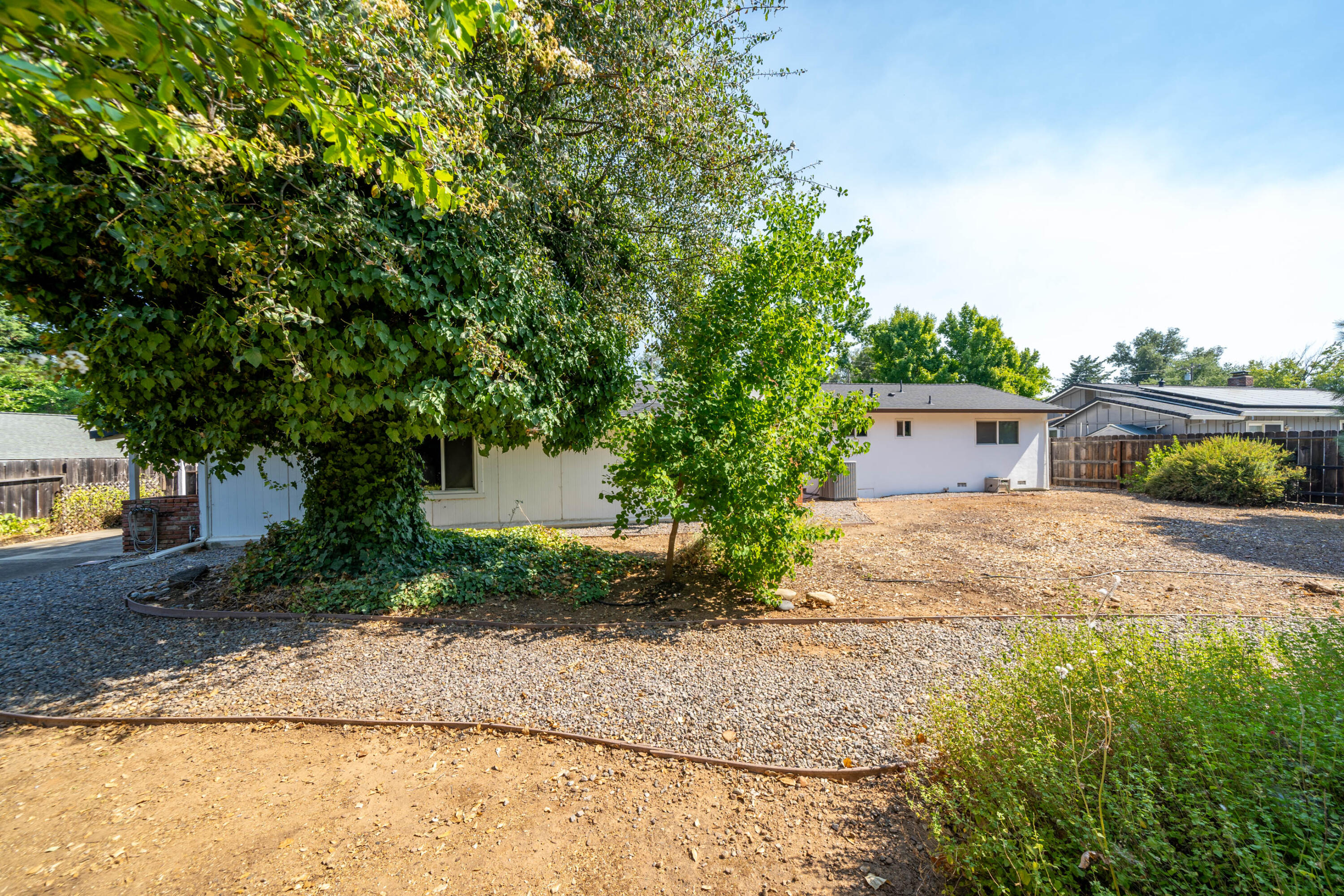 569 Rafael Street Redding, CA 96002 - Photo 37 of 49 569 Rafael St-58