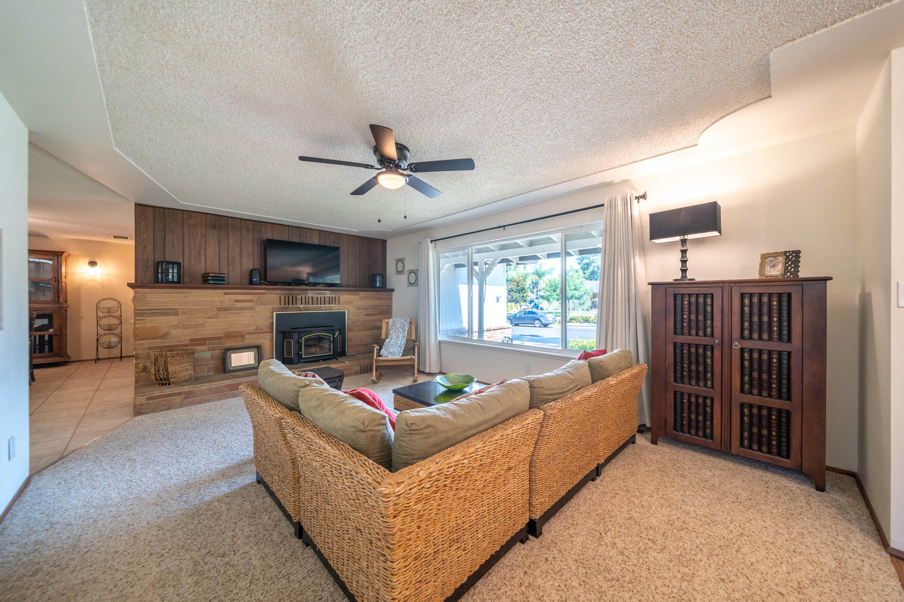 569 Rafael Street Redding, CA 96002 - Photo 7 of 49 Living Room with Fireplace