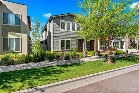 $720,000 | 4471 East Parkcenter Boulevard, Boise, ID 83716