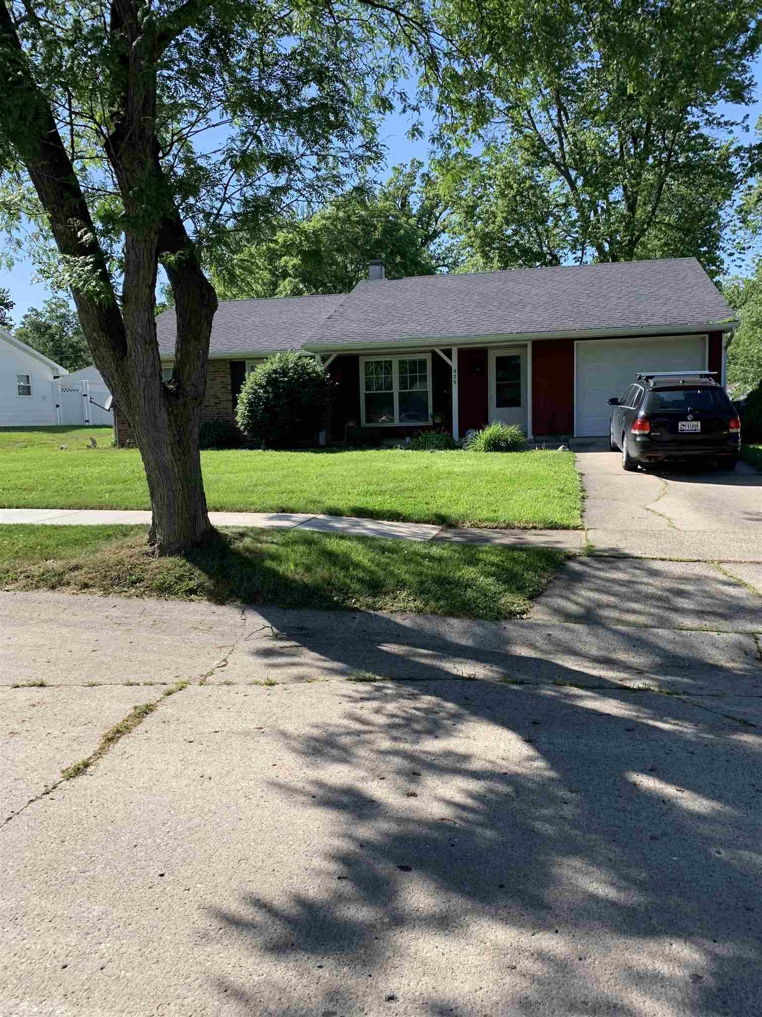 929 Applewood Road Fort Wayne, IN 46825 - Photo 1 of 6 Gallery Image 1
