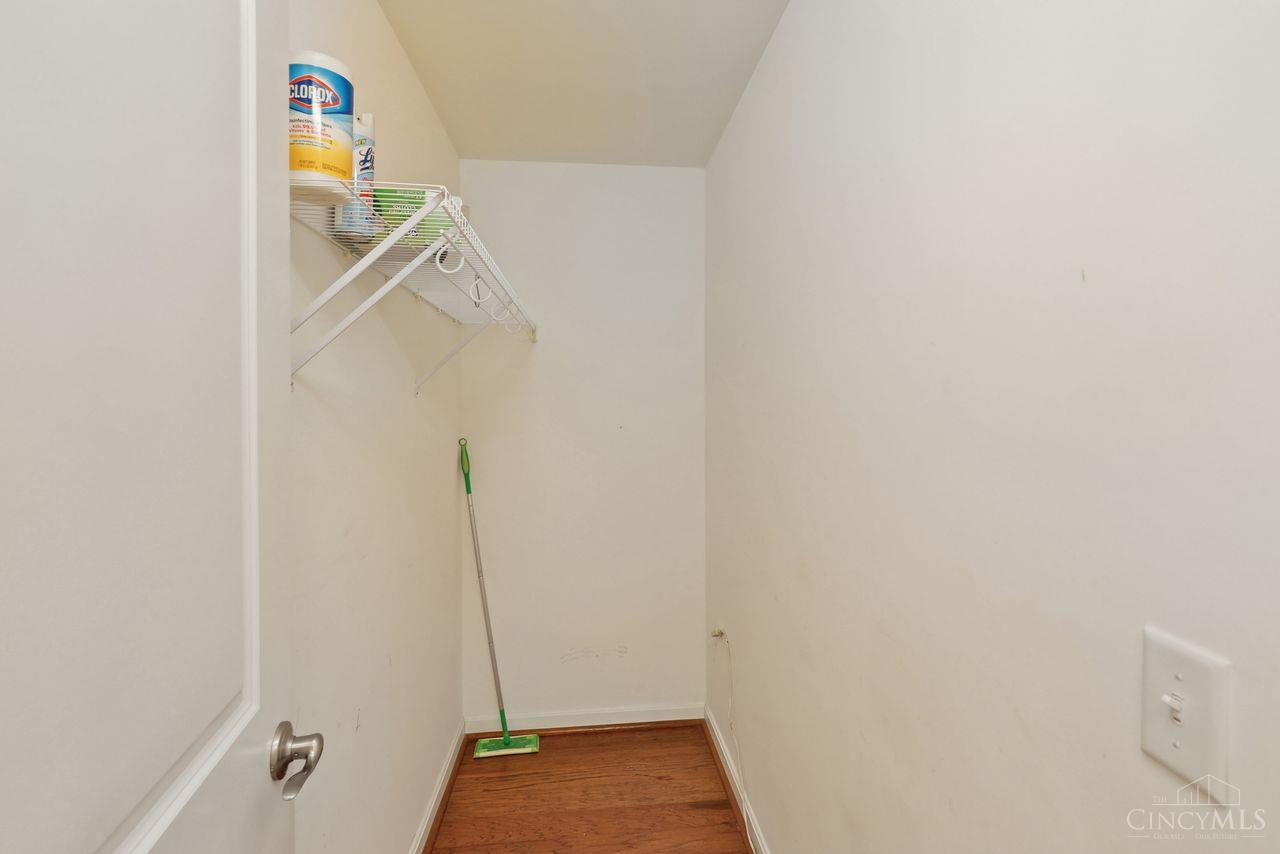 3390 Wasson Road, Unit B Cincinnati, OH 45209 - Photo 30 of 42