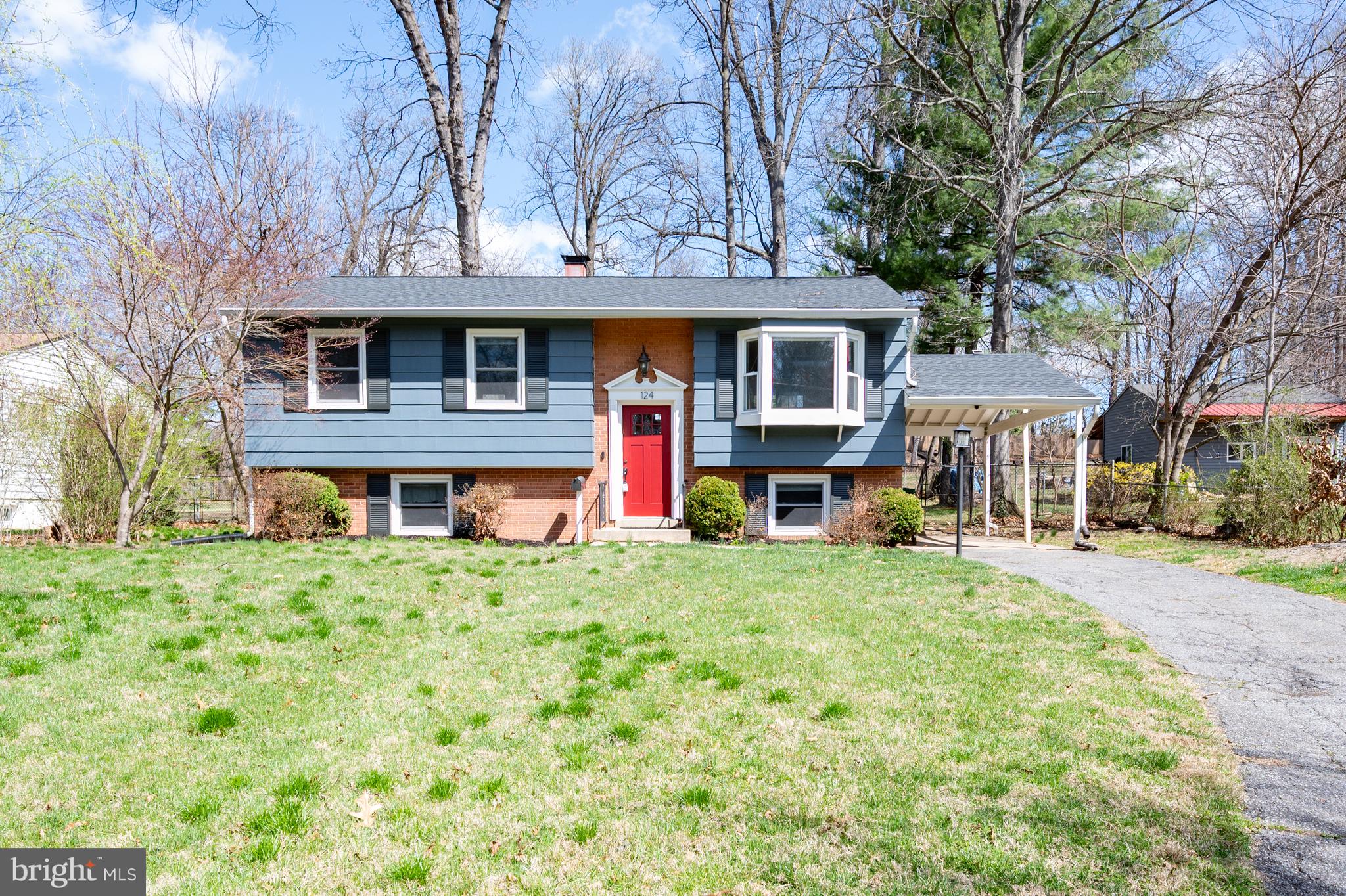 124 Woodland Road Gaithersburg, MD 20877 - Photo 2 of 79 Gallery Image 2