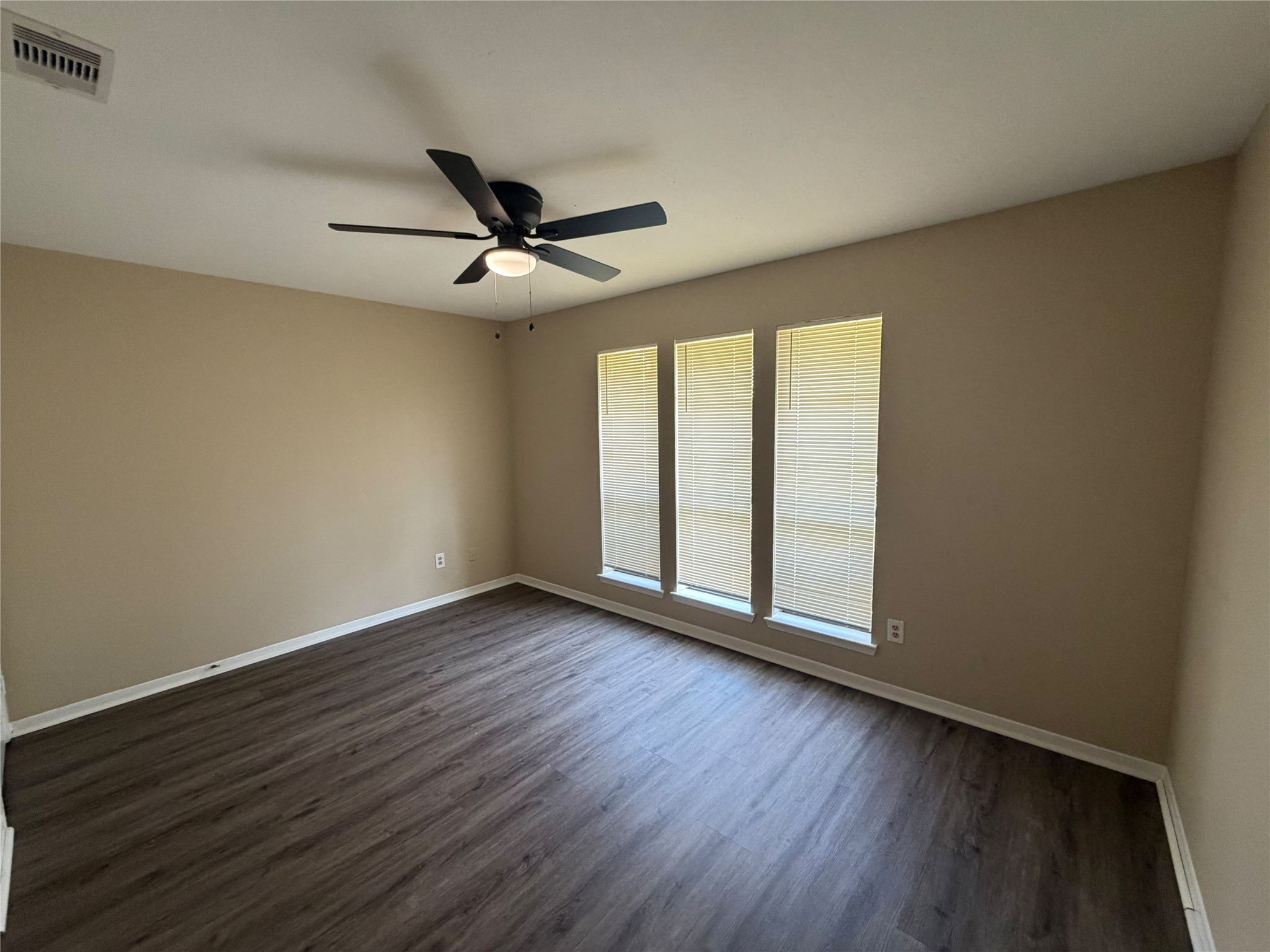 2015 Trailing Vine Road Spring, TX 77373 - Photo 19 of 28 Gallery Image 19