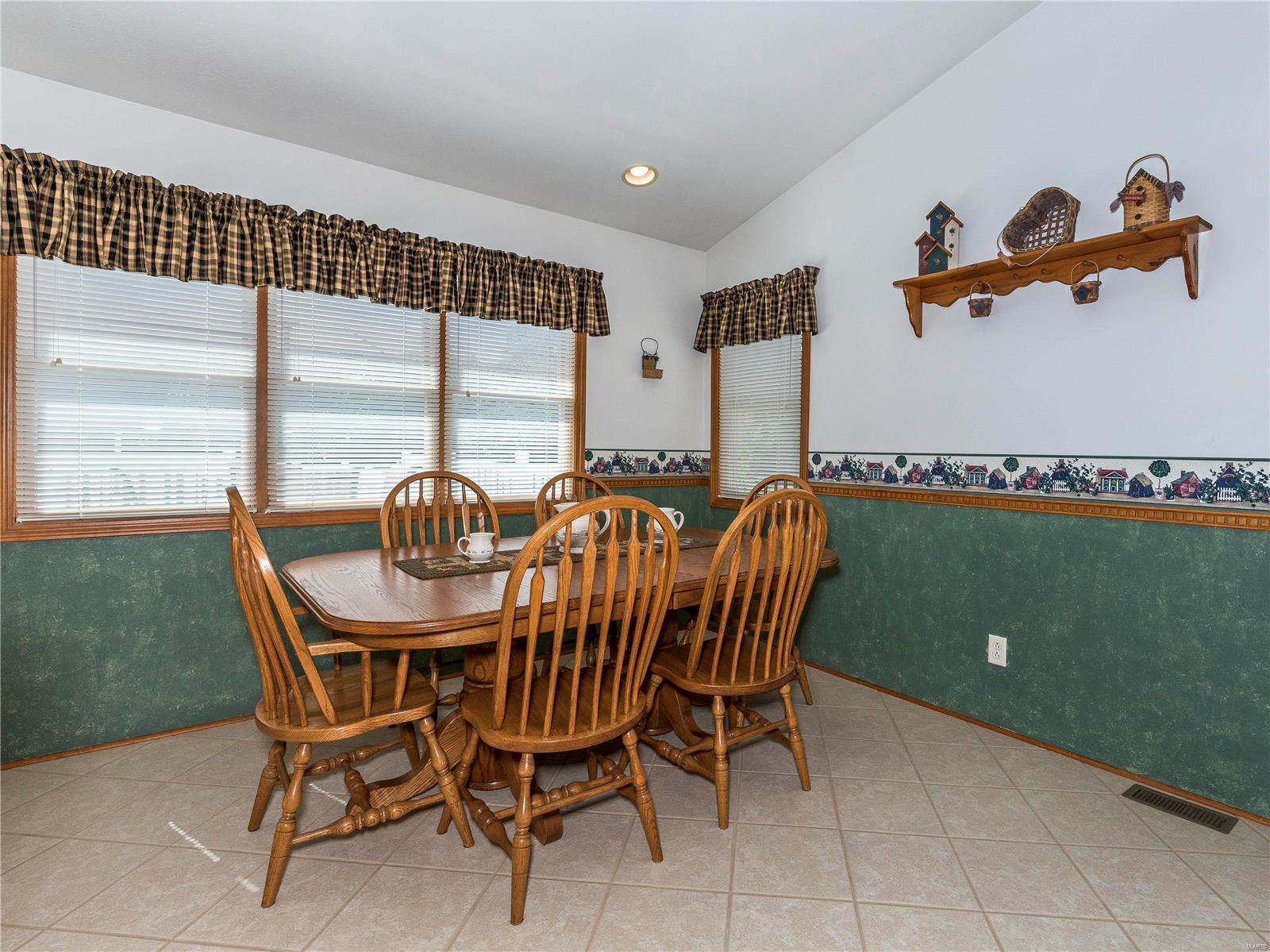 1361 Ayers Road Greenville, IL 62246 - Photo 19 of 45 Gallery Image 19