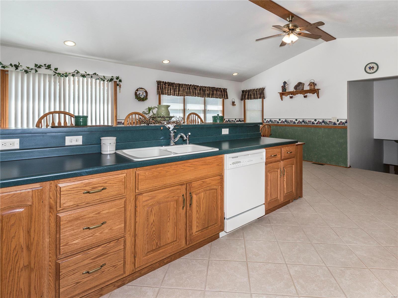 1361 Ayers Road Greenville, IL 62246 - Photo 21 of 45 Gallery Image 21