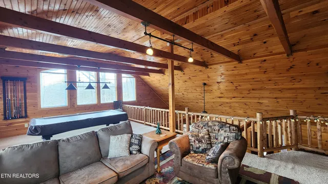 $589,000 | 5615 Eastport Road, Alpine, TN 38543