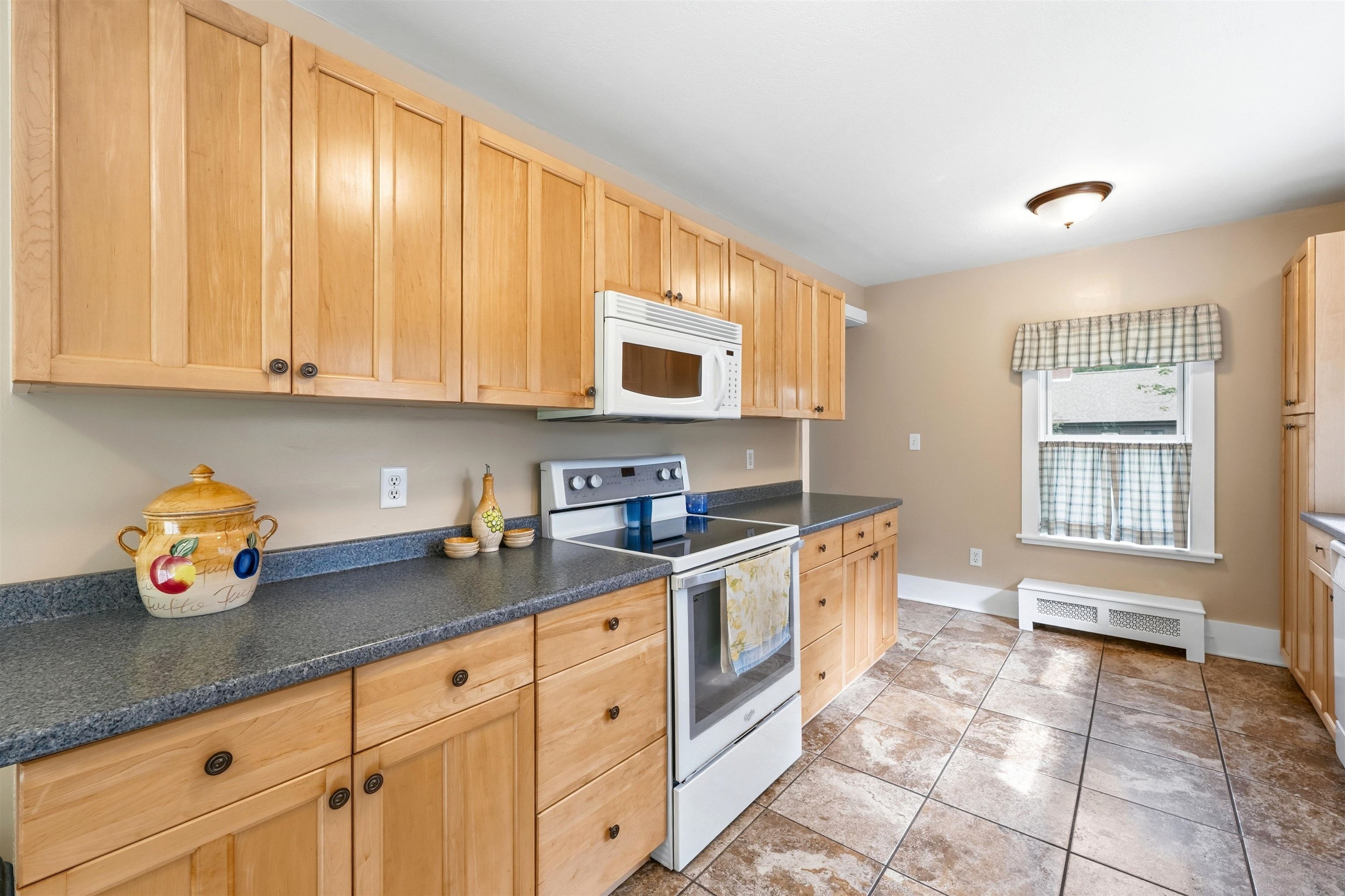 40 Old Sandown Road Chester, NH 03036 - Photo 7 of 47 Gallery Image 7