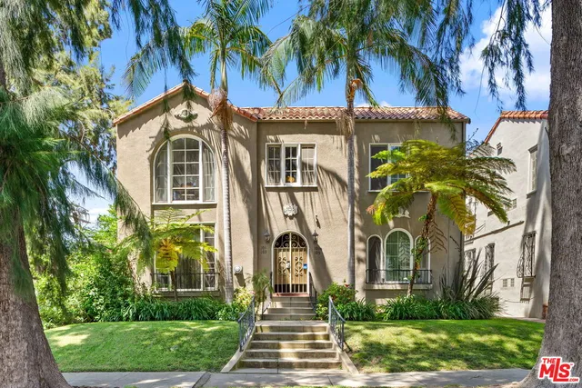 $2,000 | 8861 Alden Drive, Unit 1, Los Angeles, CA 90048