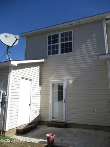 $1,150 | 411 Timberlake Trail, Jacksonville, NC 28546