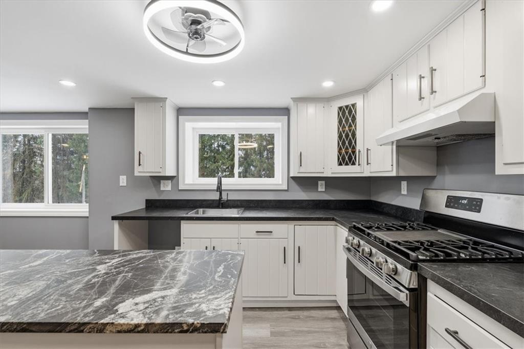 353 Thompson Hill Road Aliquippa, PA 15001 - Photo 17 of 37