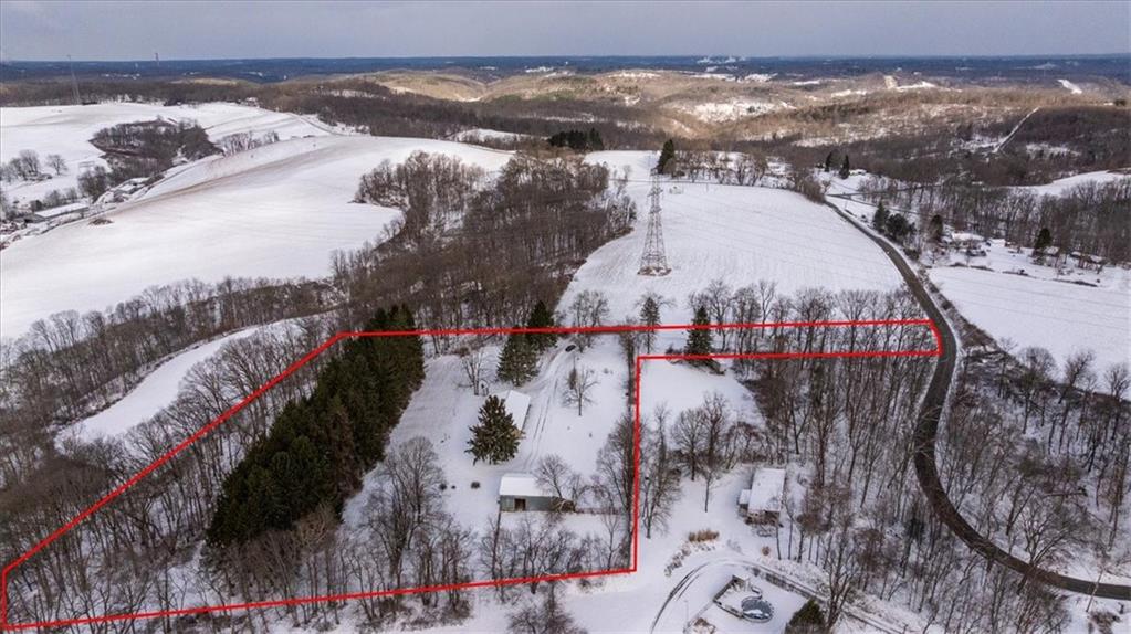 353 Thompson Hill Road Aliquippa, PA 15001 - Photo 2 of 37