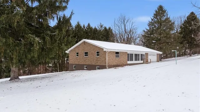 $650,000 | 353 Thompson Hill Road, Aliquippa, PA 15001